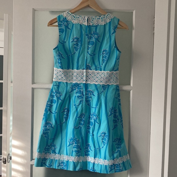 LILLY PULITZER blue retro seahorse print dress with crochet lace, size 4 - Picture 4 of 8